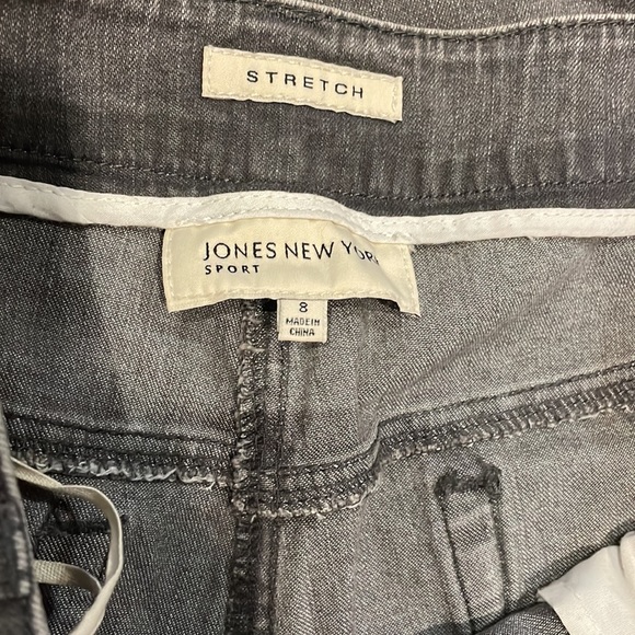 Jones New York Sport Women’s 8 Sequins Stretch Jeans - Picture 5 of 7